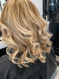 Photo n°14 de Isabelle Coiffure plouagat à LE bourg (Salon de coiffure)