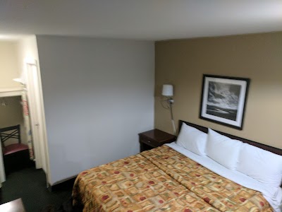 Photos of Royal Inn & Suites