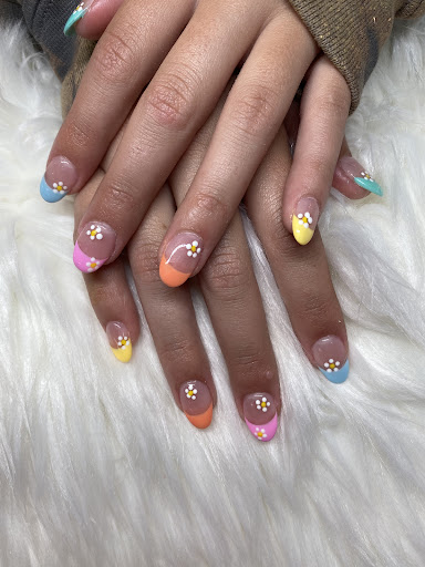 Soak Nail Massage & Spa - Thumbnail
