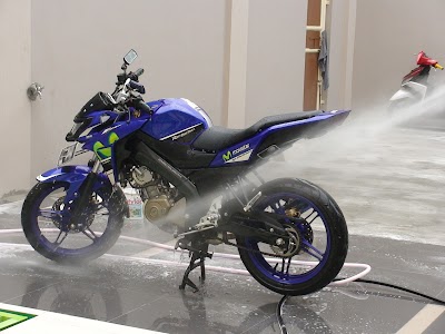 Photos of Favourite Car Wash