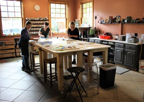 Saluda Glass Moon Studio - Thumbnail