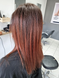 Photo n°13 de Justine Salon De Coiffure à Le Plessis-Brion (Salon de coiffure)