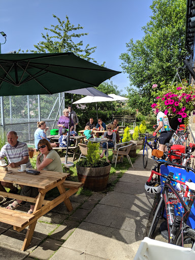 Pool Cafe - Visual
