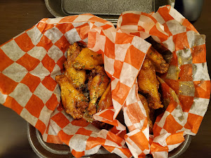 Smitty's Wings Sistrunk photo