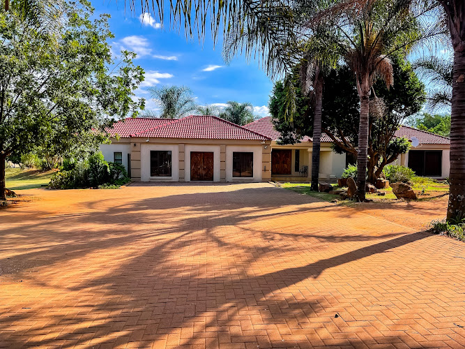 Bobisemo Luxury Guest Suites