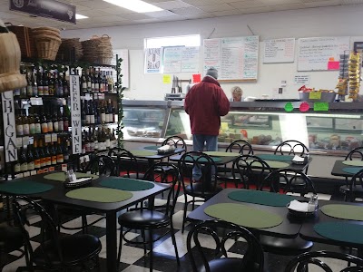 Photos of Wayne's Deli & Beverage