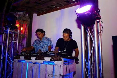 Photos of Bar 6300 Vintage & Electronic
