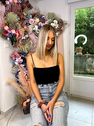 Photo n°10 de LCY coiffeur hybride (Angéla coiffeur privé) à Valence (Salon de coiffure)