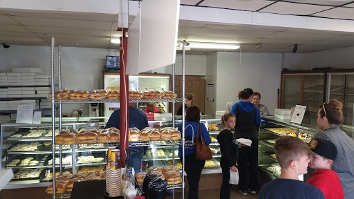 Ahne's Bakery - Visual