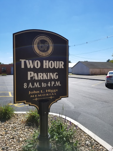 Farmington Free Parking Logo