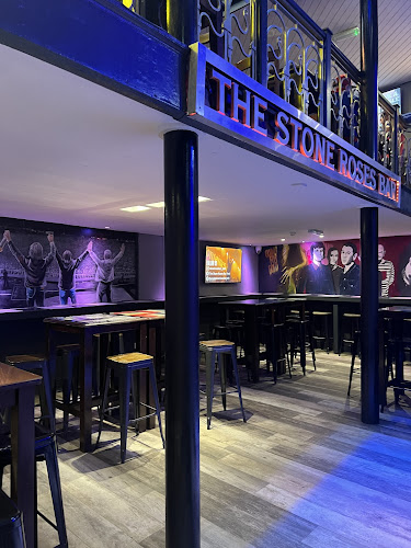 Comments and reviews of The Stone Roses Bar