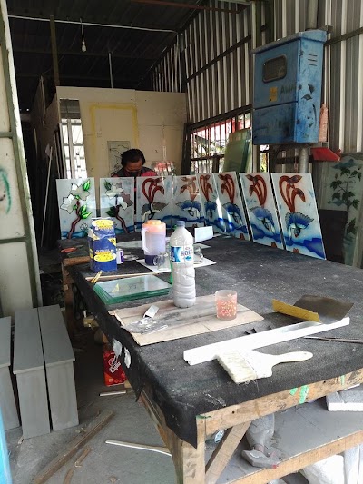 Photos of Ornamental glass and aluminum madiun