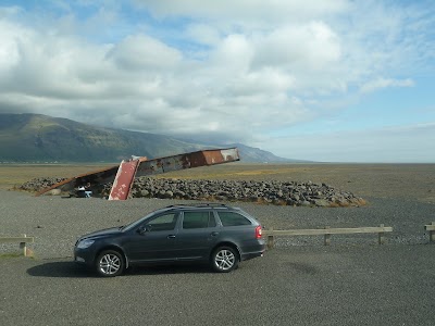 Photos of Skei&eth;ar&aacute; Bridge Monument