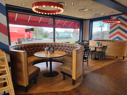 Pizza Hut Restaurants JunctionNINE Retail Park - Thumbnail