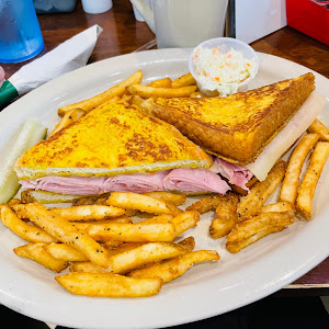 Don Delfis Pancake House and Restaurant photo