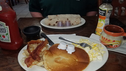 Cheli's Cafe - Visual