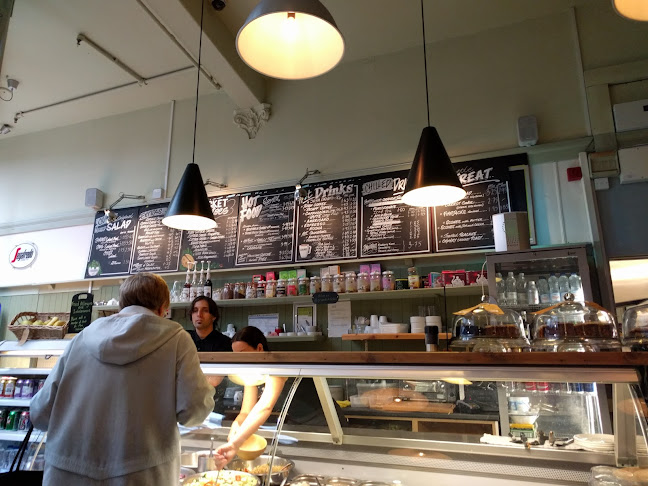 Comments and reviews of Crumbs Kitchen