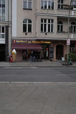 Spätkauf am Märchenbrunnen