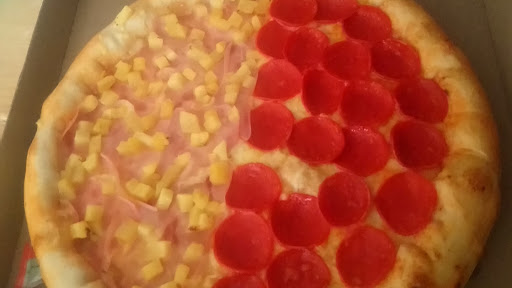 Michelle's Pizza - Visual