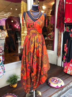 Sudevi Boutique, Author: Timi Füzesy