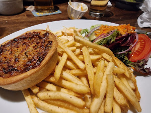 Poppy & Pint photo