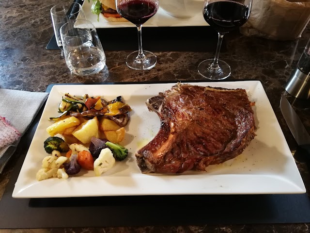Nana Meat & Wine
