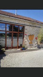 Photo n°1 de Le Chêne Vert à Millac (Chambre d'hôtes)