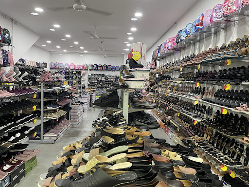 KEDAI KASUT D EMPIRE
