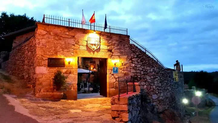 Alcázar Milmanda Pensión Rústica y Eventos