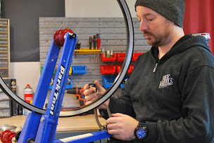 Photo n°1 de FREEWHEELS Atelier Mobile à Avrillé (Magasin de réparation de vélos)