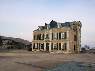 Photo n°1 de MFR Les Athiauds à Saint-Germain-Lespinasse (École)