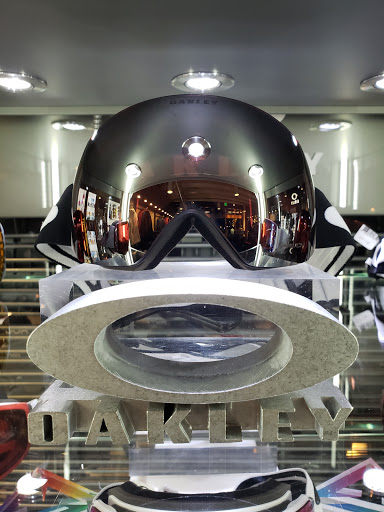 Oakley - Visual
