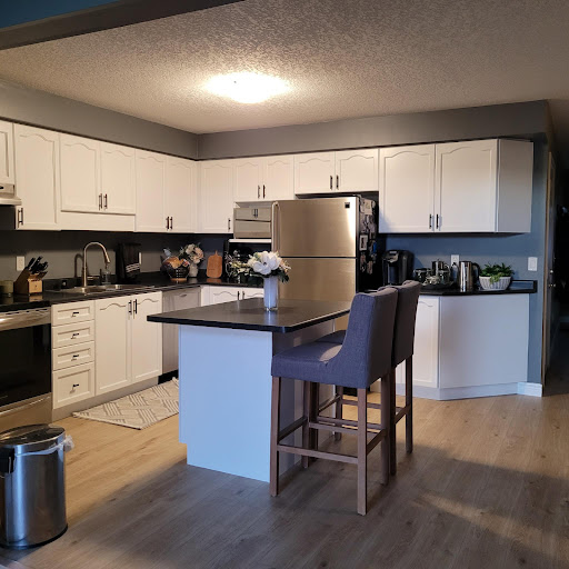 Splash of Colour: Cabinet Refinishing - Thumbnail