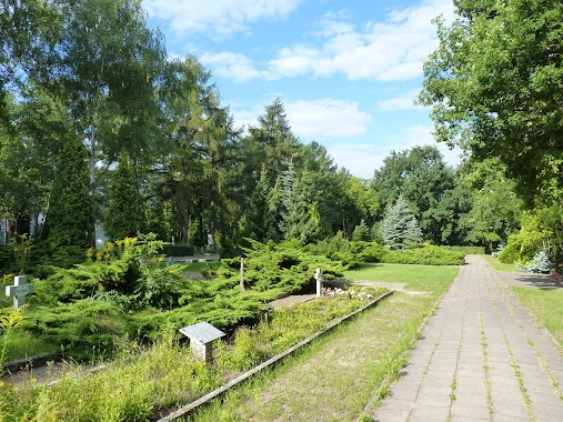 Heroes Cemetery Bydgoszcz, Author: Kazimierz Mendlik