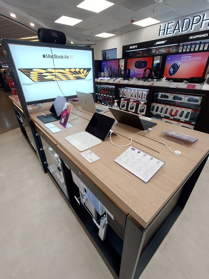 Inmotion Manchester Airport T3 photo 2