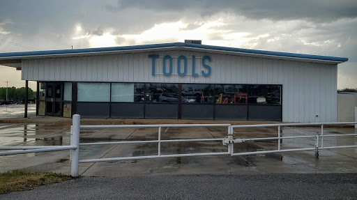 Big Tool Store - Visual