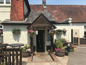 The Red Lion, Overton photo