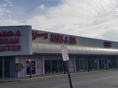 Young Nails & Spa