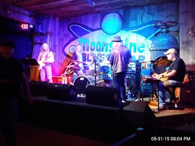 The Moonshine Blues Bar