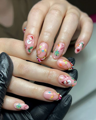 Classic Nails And Spa 10% Off New Customers interior view