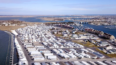 Shawcrest Community and Marina