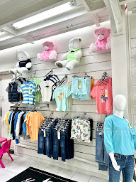 Photo n°25 de VETI CENTER à Saint-Julien-les-Villas (Magasin de vêtements pour jeunes)