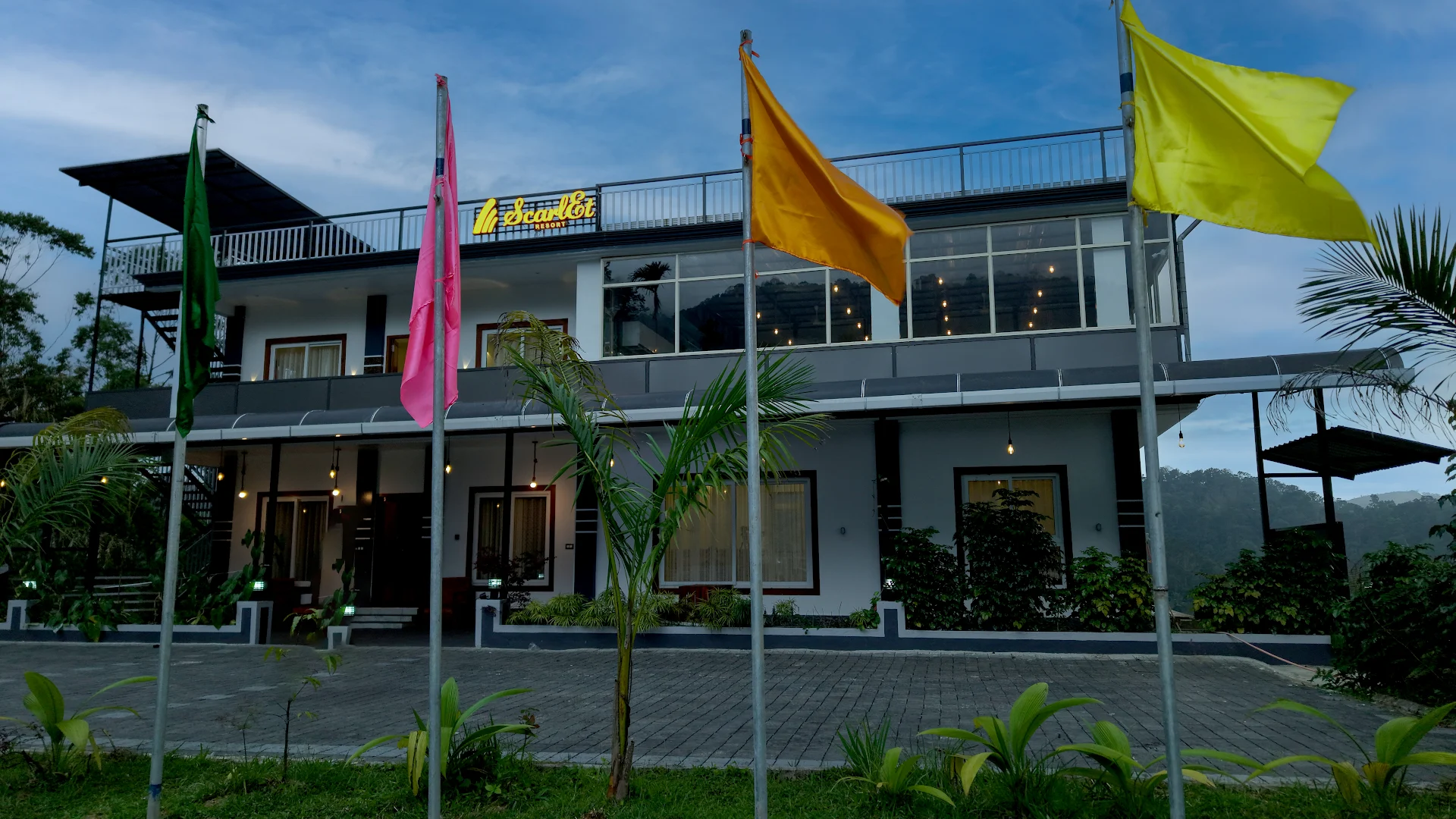 Scarlet Resort