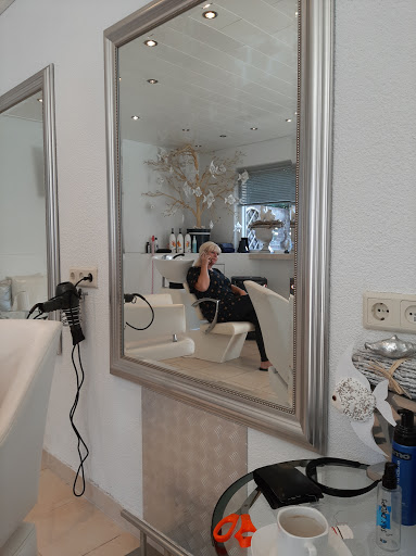 Hairstylist Marisja - Thumbnail