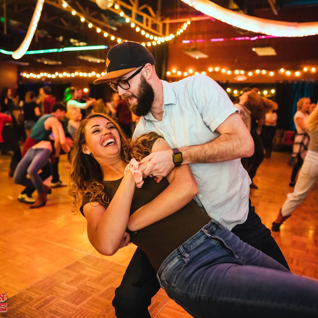 Scootin� Boots Dance Hall 18+ Country Dance Lessons