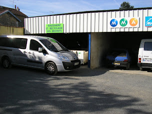 Photo n°8 de Carrosserie artisanale Bretto Brunet à Poitiers (Atelier de carrosserie automobile)