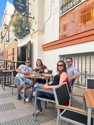 Cafetería Cueva de la Zarzamora