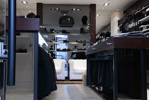 Photo n°2 de 5ème Avenue Tassin à Tassin-la-Demi-Lune (Magasin de vêtements pour hommes)