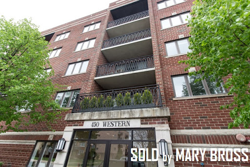 Mary Brack, Baird & Warner Real Estate - Thumbnail