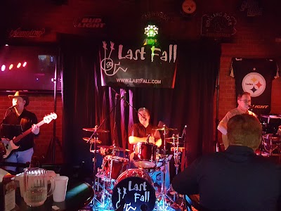 Photos of Oakmont Tavern